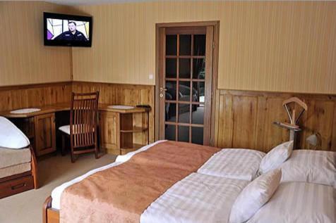 Trojka Hotel Es Panzio Солнок Стая снимка